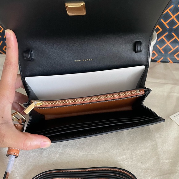 New✨ tory burch T monogram patent embossed wallet crossbody - Picture 6 of 16